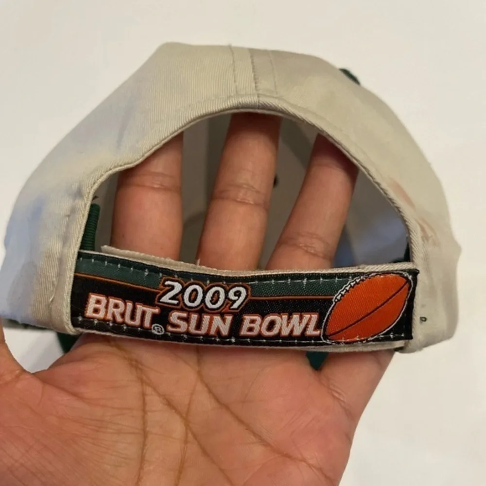 2009 Brut Sunbowl men’s hat‎